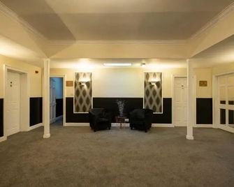 Douglas Arms Hotel - Castle Douglas - Aula