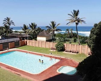 Sea Wave Holidays - Stella Maris - Amanzimtoti - Pool