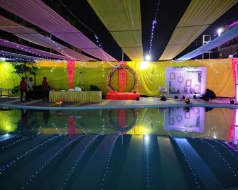 Hotel Sunrise N Resorts - Nagpur - Alberca