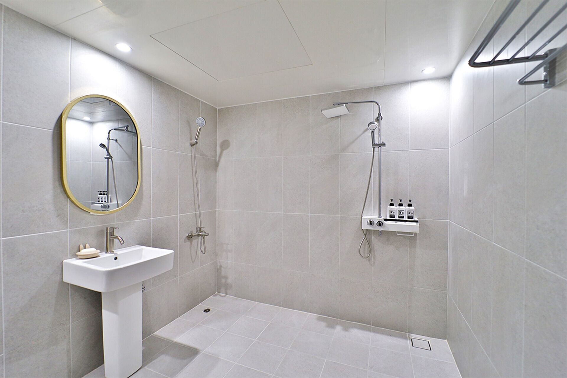 Calm Rest Hotel Busan Sasang