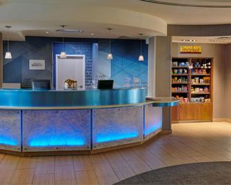 SpringHill Suites by Marriott Detroit Metro Airport Romulus - Romulus - Front desk