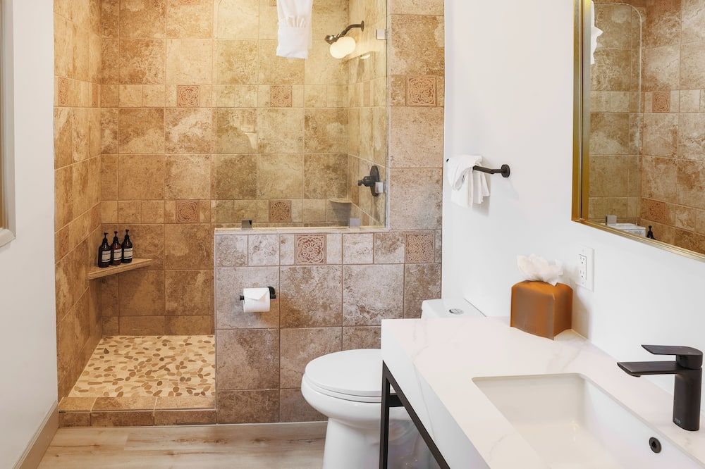 The Marlo - Solvang - Bathroom