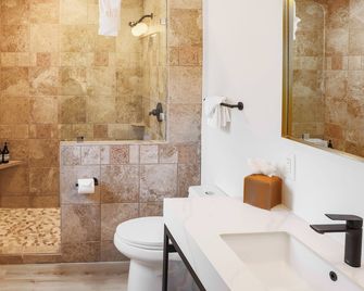 The Marlo - Solvang - Bathroom