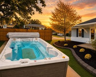Private Heated Swim Spa - Pet & Kid Ok -Fenced Yard - Gahanna