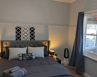 Retro house near Grampians with office,Wifi,Netflix - Stawell