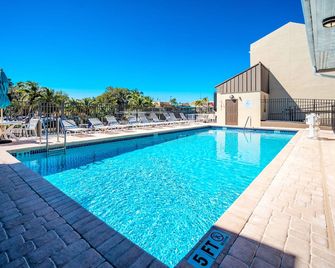 Waterside Suites & Marina - Cayo Largo - Piscina