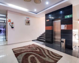 Super Townhouse Gajuwaka Near Cmr Mall - Visakhapatnam - Reception