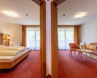 Hotel Gletscherblick - St. Leonhard im Pitztal - Bedroom