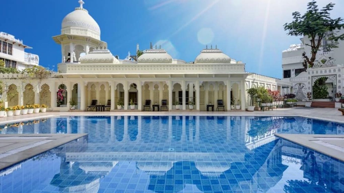 سواروب فيلاس - ليك فيسينج بوتيك هوتل