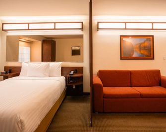 Microtel Inn & Suites by Wyndham Ciudad Juarez/US Consulate - סיודאד חוארס - חדר שינה
