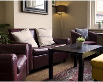 The White Horse Hotel - Pulborough - Lounge