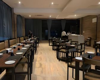 Hotel Padmawati Grand - Nanded - Restaurante