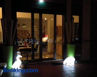 B&B Mini Hotel Incity - Salerno - Building