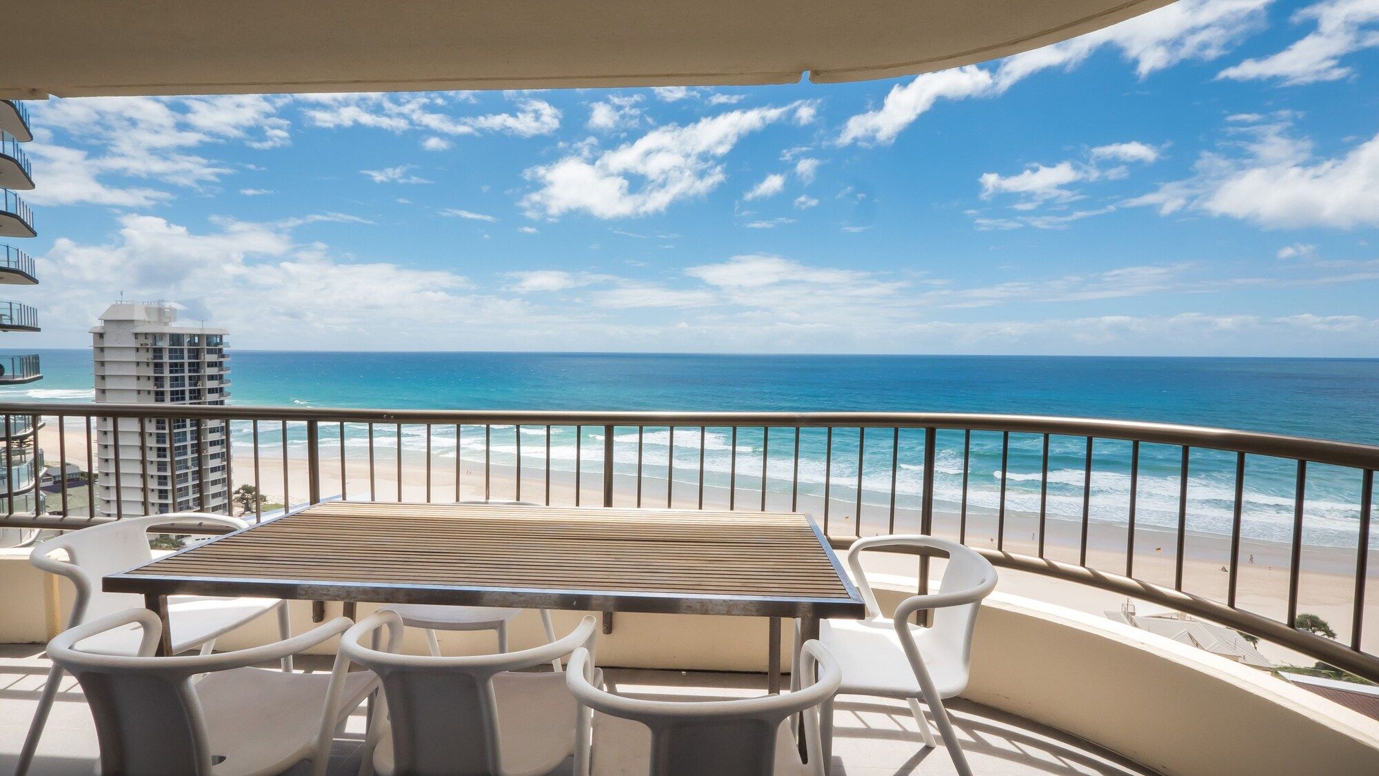 Norfolk Luxury Beachfront Apartments - Main Beach - Balcon