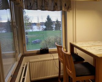 Hulda`s Apartment by the river - Heinola - Dining room