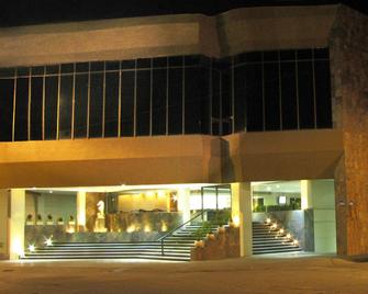 Best Western Plus Plaza Florida & Tower - Irapuato - Rakennus