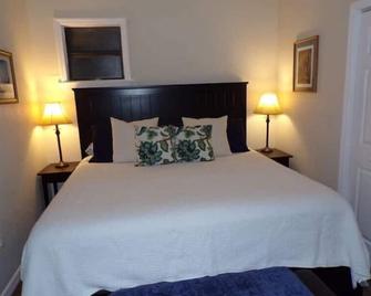 \'Old Florida\' Getaway\n - Arcadia - Bedroom