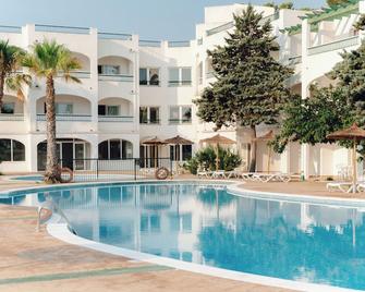 Hotel Moon Dreams Marina Parc - Es Mercadal
