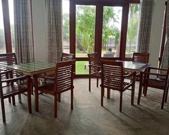 Hi Win Hotel - Chilaw - Habitación