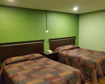 Trailway Motel - Fairview Heights - Bedroom