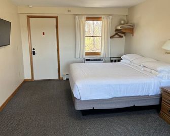 Juniper Motel-Waterfront -King-Dog Friendly - Greenville - Habitación