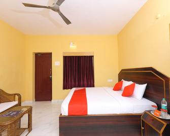 Oyo 12785 Art Guest House - Mahabalipuram - Ložnice
