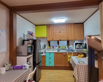 Lion's Home - Seoul - Kitchen