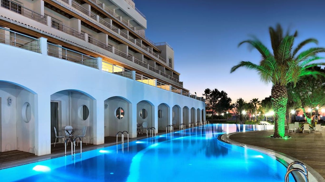 Batihan Beach Resort & Spa