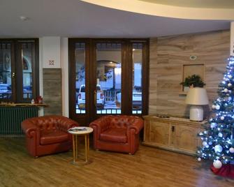 Hotel Posta R.T.A. - Madonna di Campiglio - Ingresso