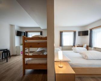 Hotel Greina - Sumvitg - Habitación