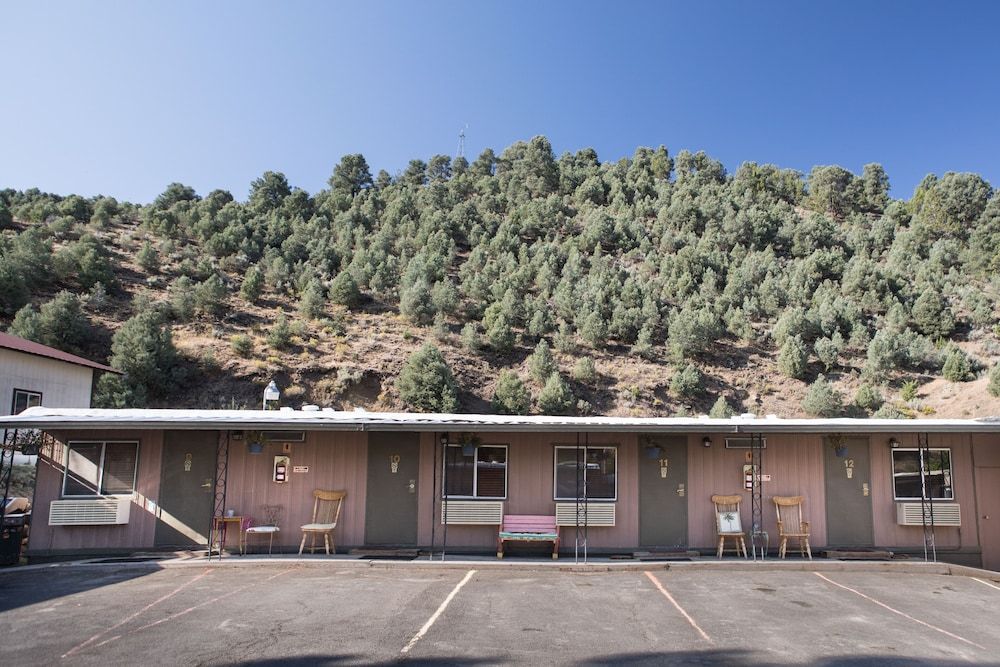 Outdoors view view of Cozy Mountain Motel 