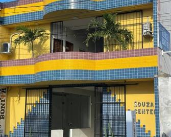 Pousada Maria Bonita - Centro, 10min da Praia de Camapum, Macau RN - Macau - Edificio