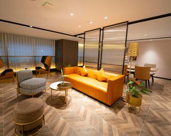 Home Inn Plus - Harbin Songbei Sunac Park Ice and Snow World - Harbin - Lounge