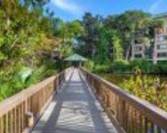 Waterside Resort by Spinnaker Resorts - Hilton Head Island - Outdoors view