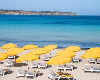 Pool & Sea Merill Apartments Mellieha - Happy Rentals - Mellieha - Beach