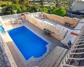 Gizimina B&B by VeroSole - Ix-Xagħra - Piscine