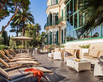 فيلا سيلفا آند سبا - San Remo - شرفة مرصوفة