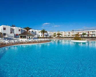 Labranda Bahia de Lobos - Corralejo - בריכה