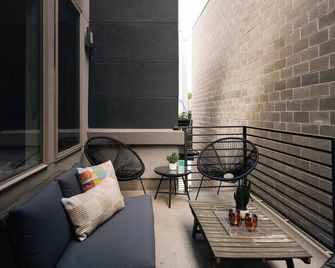 Vogue Posh Pad - Center of LoHi - Large Roof Deck - Denver - Balcon