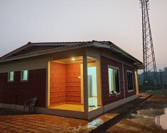 Swami Cottage - Guhāgar - Edificio