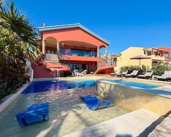 You never have to leave Estrella Del Mar - Mazatlán - Piscina