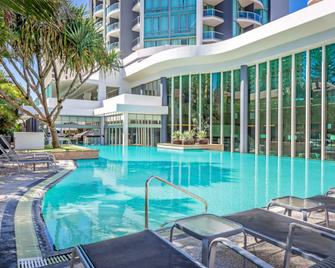 Mantra Legends Surfers Paradise - סרפרז פרדייז - בריכה