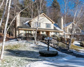 Condo close to cross-country trails, golf, town amenities, ski resorts - 잭슨 - 건물