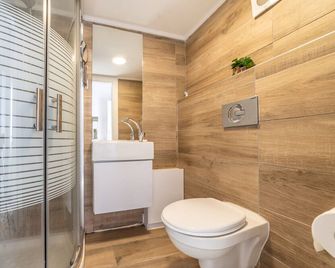 Paamonim Studios - Jerusalén - Baño