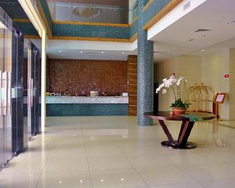 Putatan Platinum Hotel - Kota Kinabalu - Rezeption