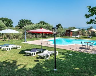 Farmhouse 'casale Storico XVII Sec - Girasole' With Mountain View, Shared Pool And Wi-Fi - Giano dell'Umbria - Pool