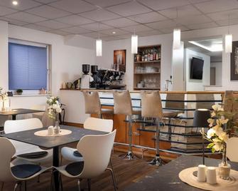 نوفاليس هوتل باي أوروم دريسدين - درسدين - بار