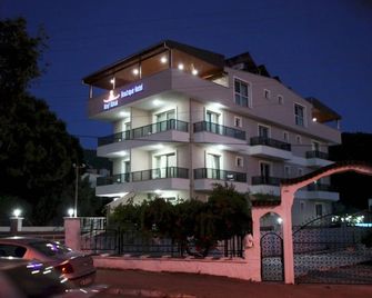 Keyf Konak - Güzelçamli - Building