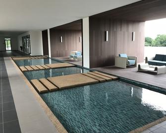 The Clio Residences - Putrajaya - Zwembad