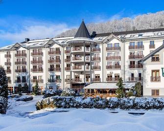 Hotel Verde Montana Wellness & Spa - Кудова-Здруй - Будівля